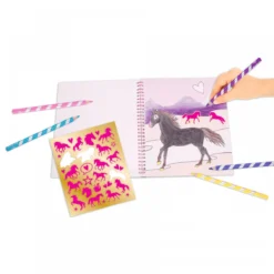 Depesche 11163 Pferd Miss Melody Malbuch Mit Pailletten Colouring-Book Pferde -Nicii Plusch Geschaft 0011163 0011163 11163 4 image zoom