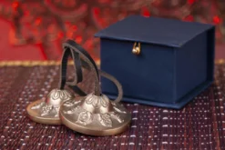 Berk Tibetische Zimbeln 8 Glückssymbole Ritualinstrument In Geschenkbox KH-963 -Nicii Plusch Geschaft KH 963 6