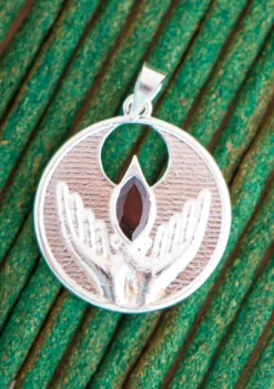 Berk P-276 Jyoti - Feuer Des Herzens Anhänger Mit Granat Ø 2,5 Cm 925 Silber