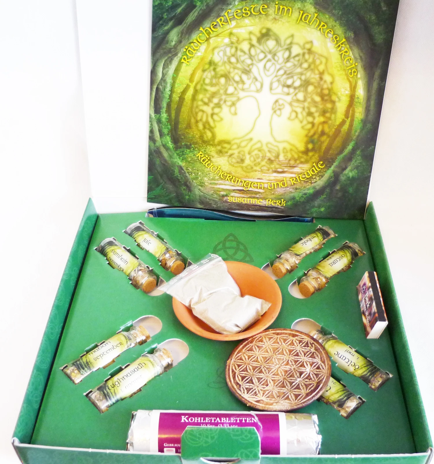 Berk HS-199 Räucherset Jahreskreisfeste Ritualset Mit Buch In Geschenkbox 1 Berk HS-199 Räucherset Jahreskreisfeste Ritualset Mit Buch In Geschenkbox