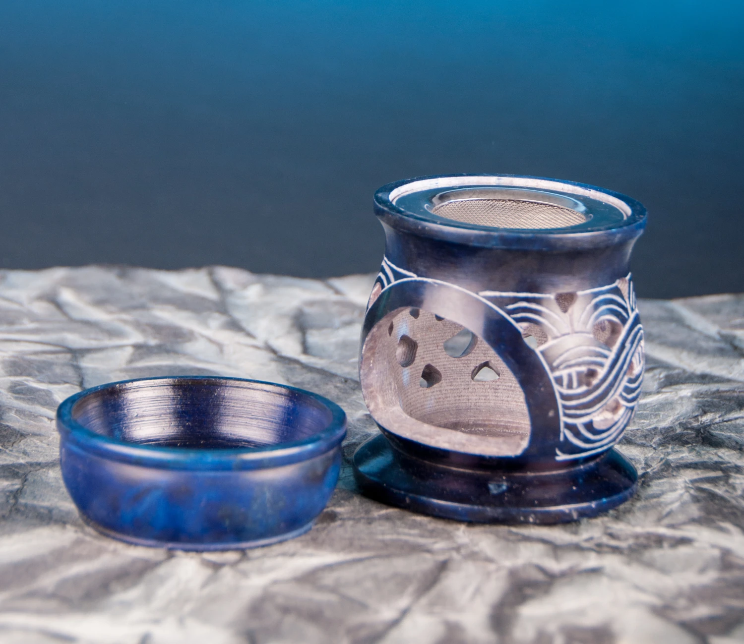 Berk ST-174 Aromalampe Keltischer Knoten Mit Sieb Speckstein Blau 10cm Hoch 2 Berk ST-174 Aromalampe Keltischer Knoten Mit Sieb Speckstein Blau 10cm Hoch – Bild 2