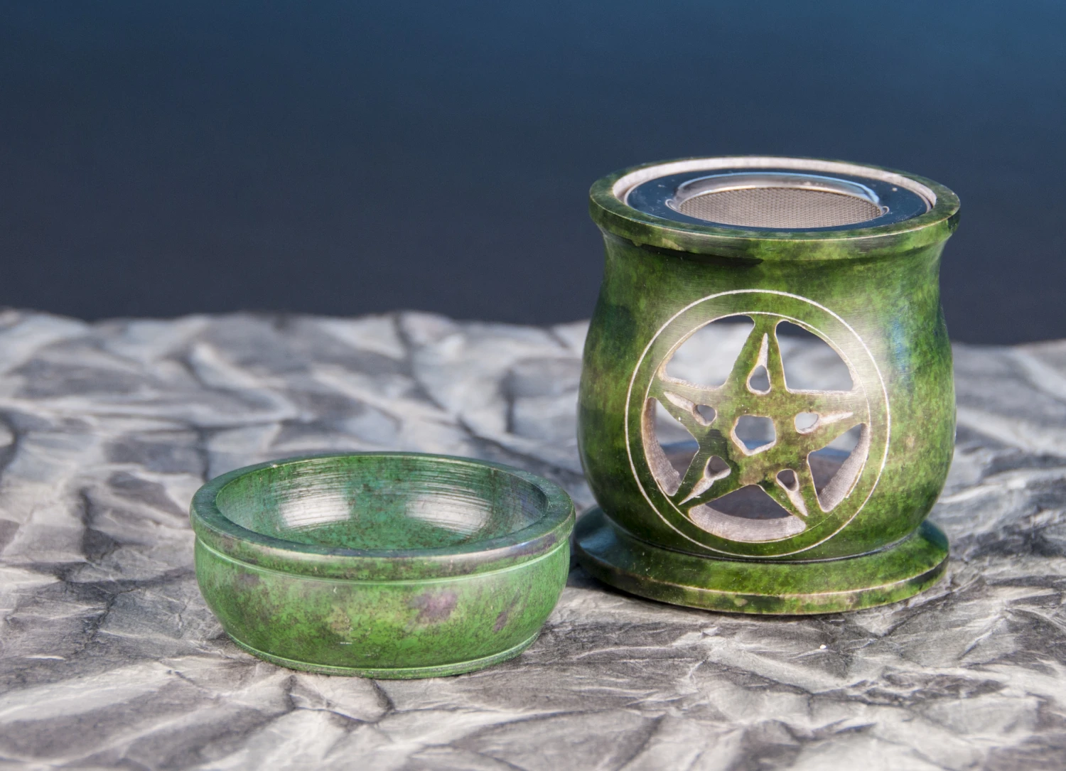 Berk ST-175 Aromalampe Duftlampe "Pentagramm" Mit Sieb Speckstein Grün 10x7,5cm 2 Berk ST-175 Aromalampe Duftlampe "Pentagramm" Mit Sieb Speckstein Grün 10x7,5cm – Bild 2